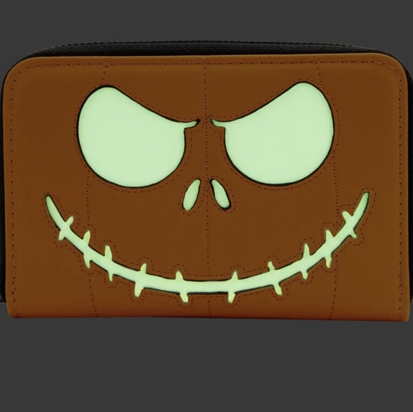 Exclusive Nightmare Before Christmas Glow in the dark Crossbody Bag & Wallet. - Picture 8 of 8